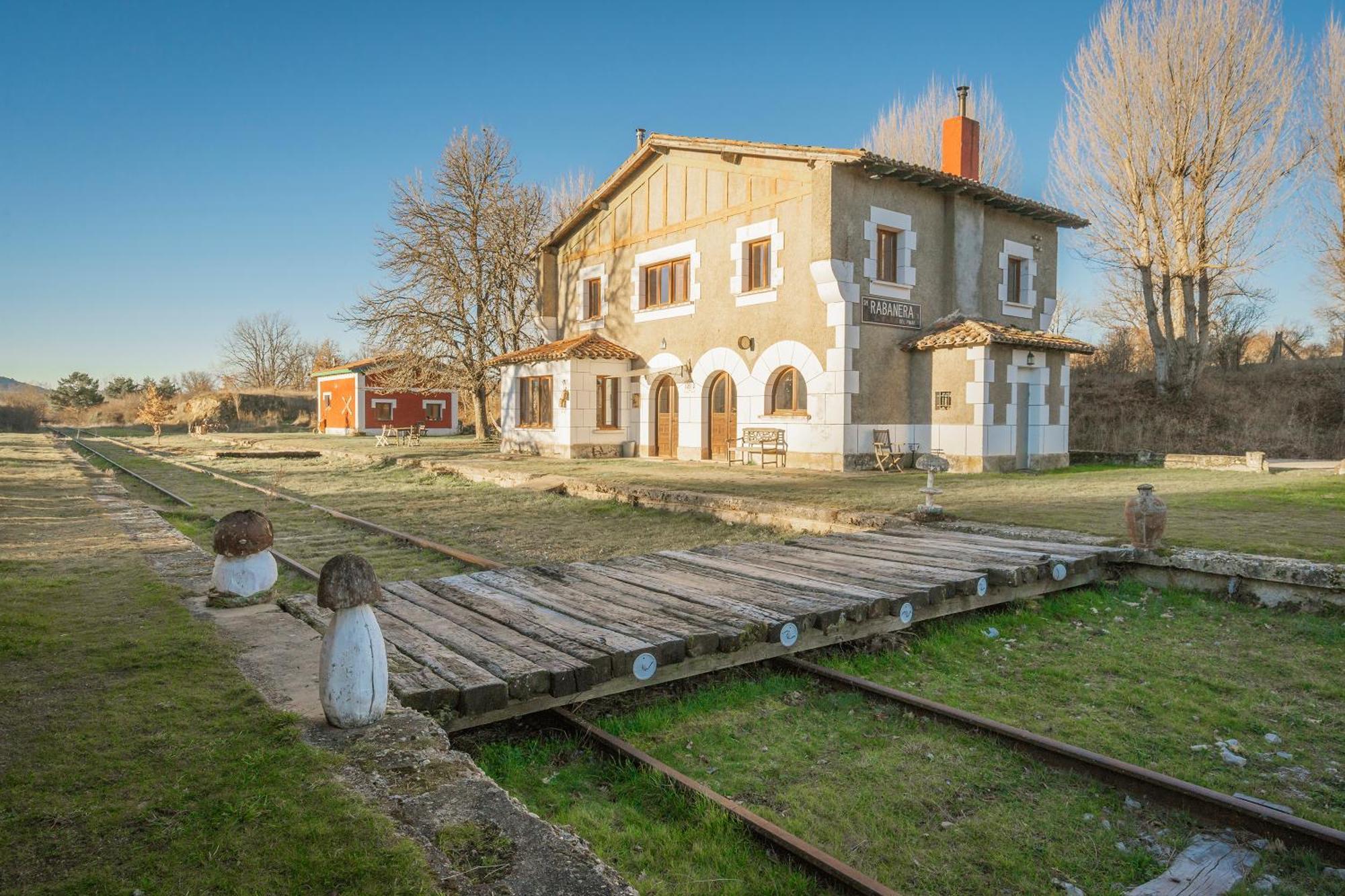 Gasthaus La Estacion De Rabanera Rabanera del Pinar Exterior foto